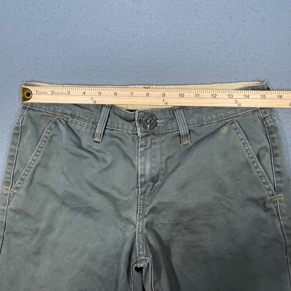 Levi Olive Green Tab Twills Stretch Chino Bermuda Shorts Womens 6 - Picture 6 of 9